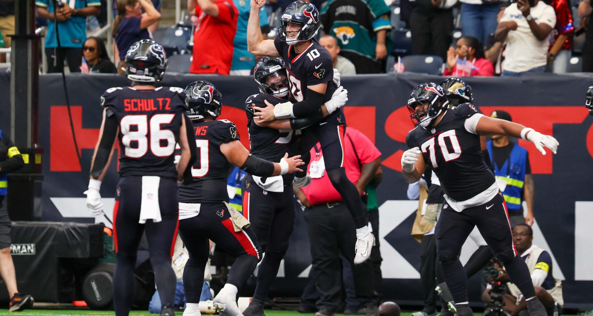 Davis Mills Gives Houston Texans Elite Backup QB Play