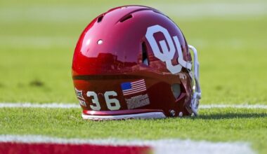 OU linebacker Owen Heinecke