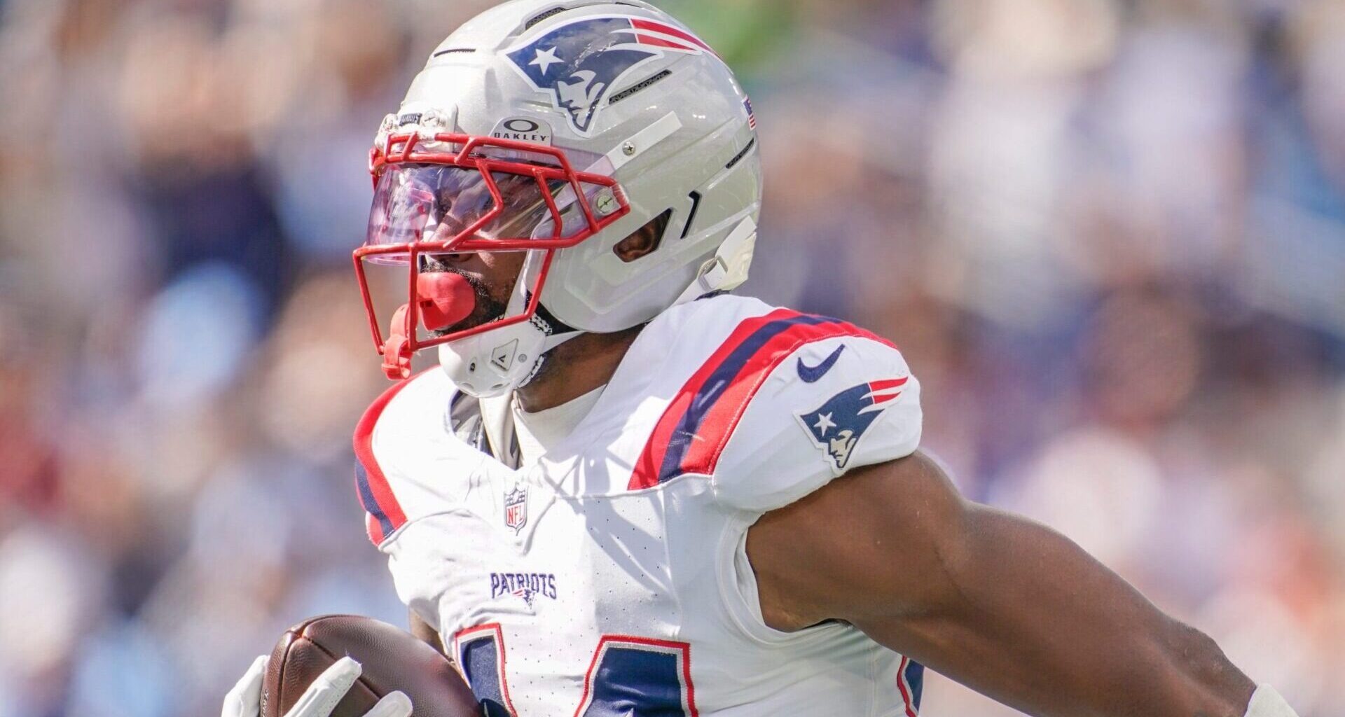 NFL Writer Names Defensive Star Patriots Should Prioritize Re-Signing