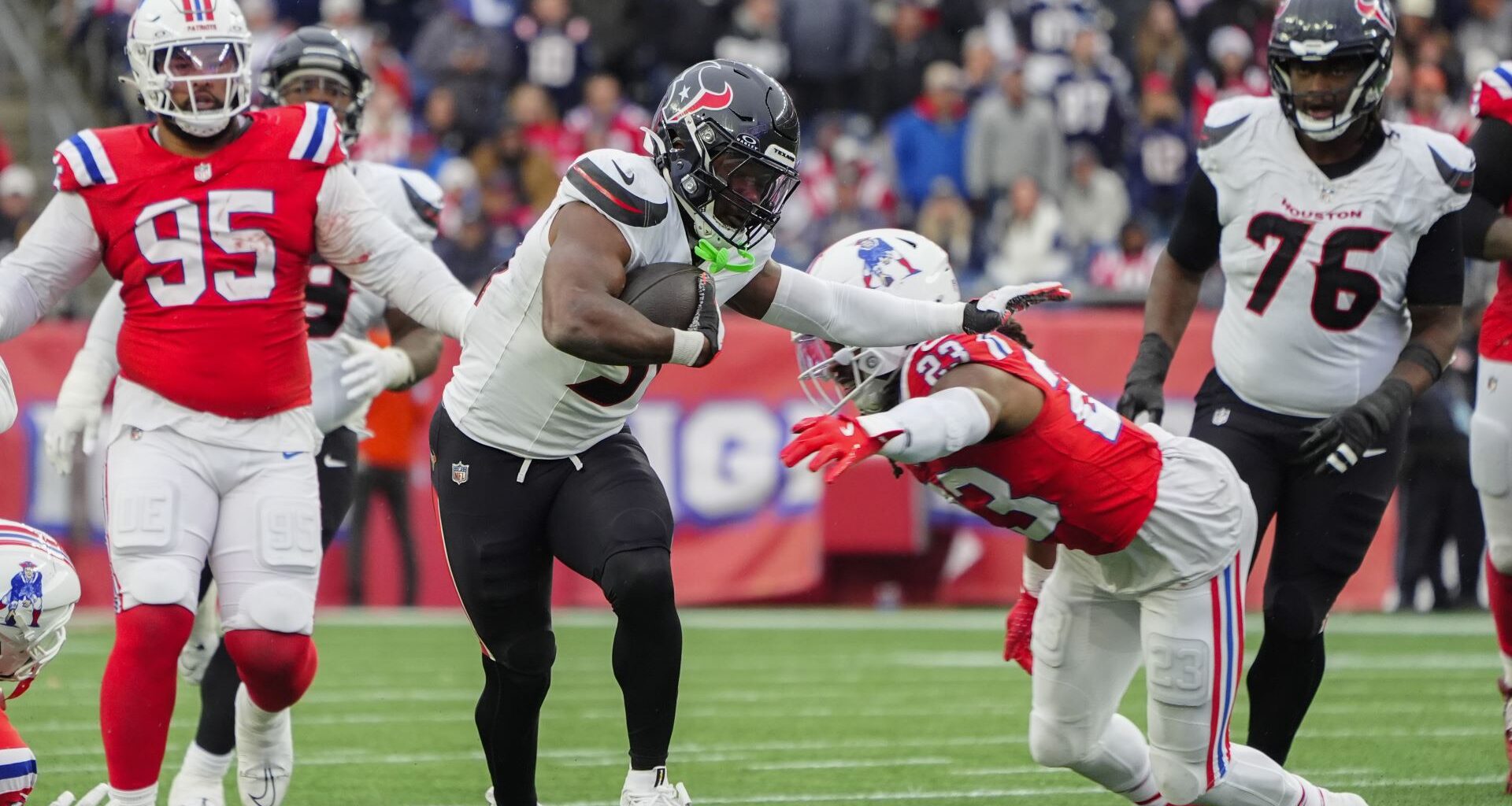 Could Patriots Show Interest In Recently-Waived RB With Enticing Resume?