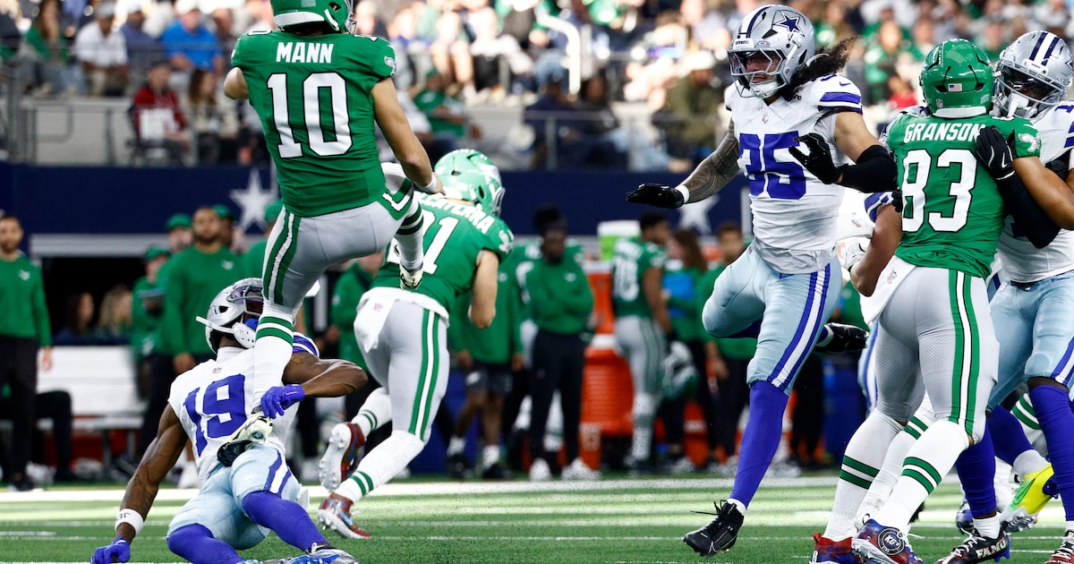 Cowboys WR tipped Eagles punt before controversial penalty