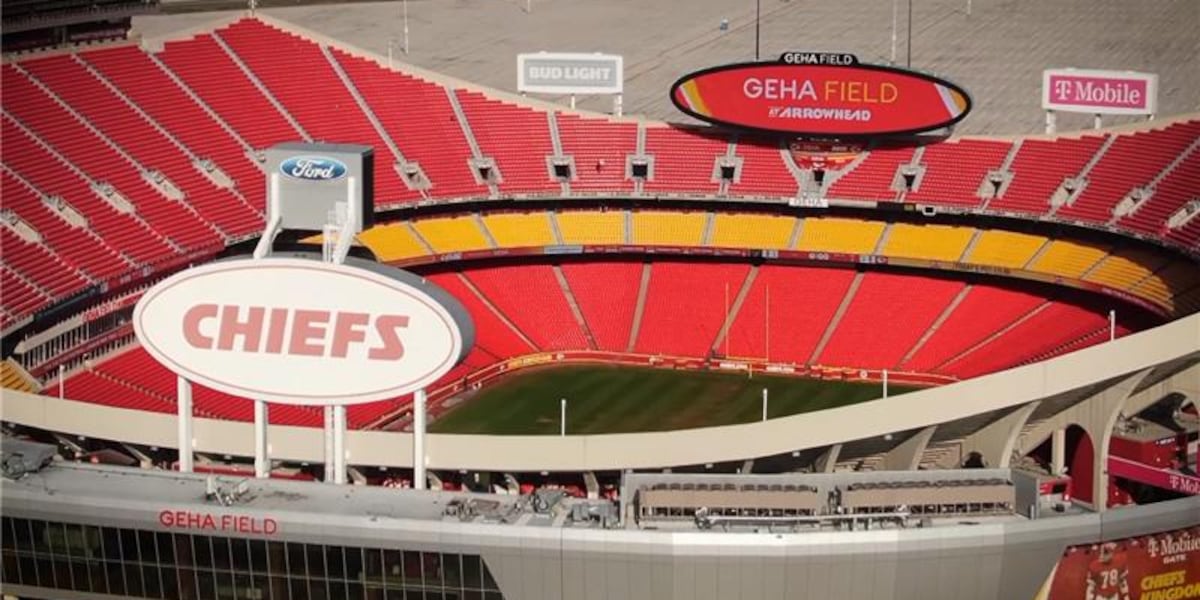 Missouri governor floats idea for retractable roof if Chiefs renovate Arrowhead Stadium