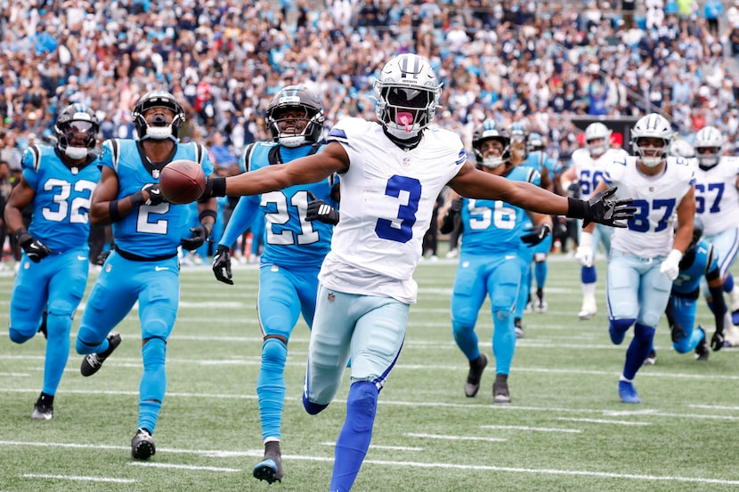 Dallas Cowboys wide receiver George Pickens (3) runs for a touchdown against the Carolina...