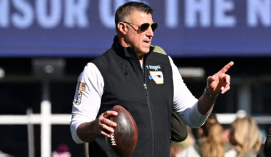 Mike Vrabel Shows Off Locked-In Mentality With Unique Comments