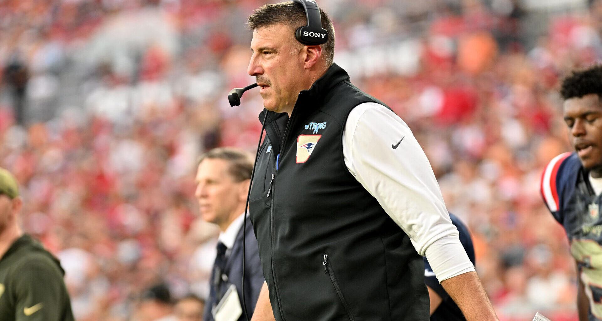 Mike Vrabel Issues Warning To Patriots After Statement Win Vs. Buccaneers