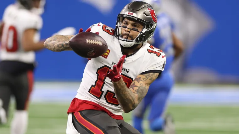 ESPN reveals latest on where Buccaneers' Mike Evans stands in retirement, free agent plans image