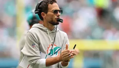 Mike McDaniel reveals why Dolphins had lackluster NFL trade deadline image