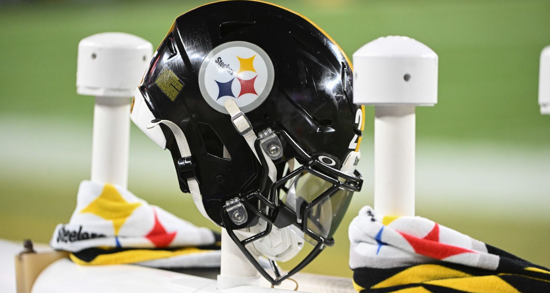 Steelers Urged To Sign 7,987-Yard WR To Help Aaron Rodgers