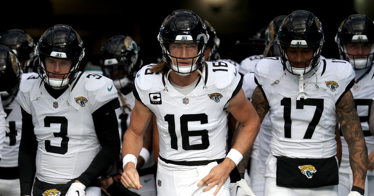 Jacksonville Jaguars aim to extend Tennessee Titans’ losing streak while chasing top spot in AFC South