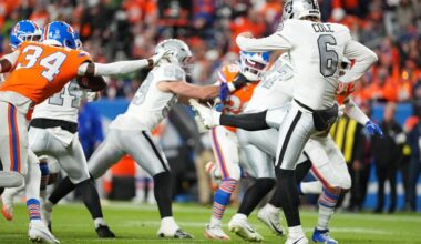 Broncos' JL Skinner makes game-changing punt block vs. Raiders