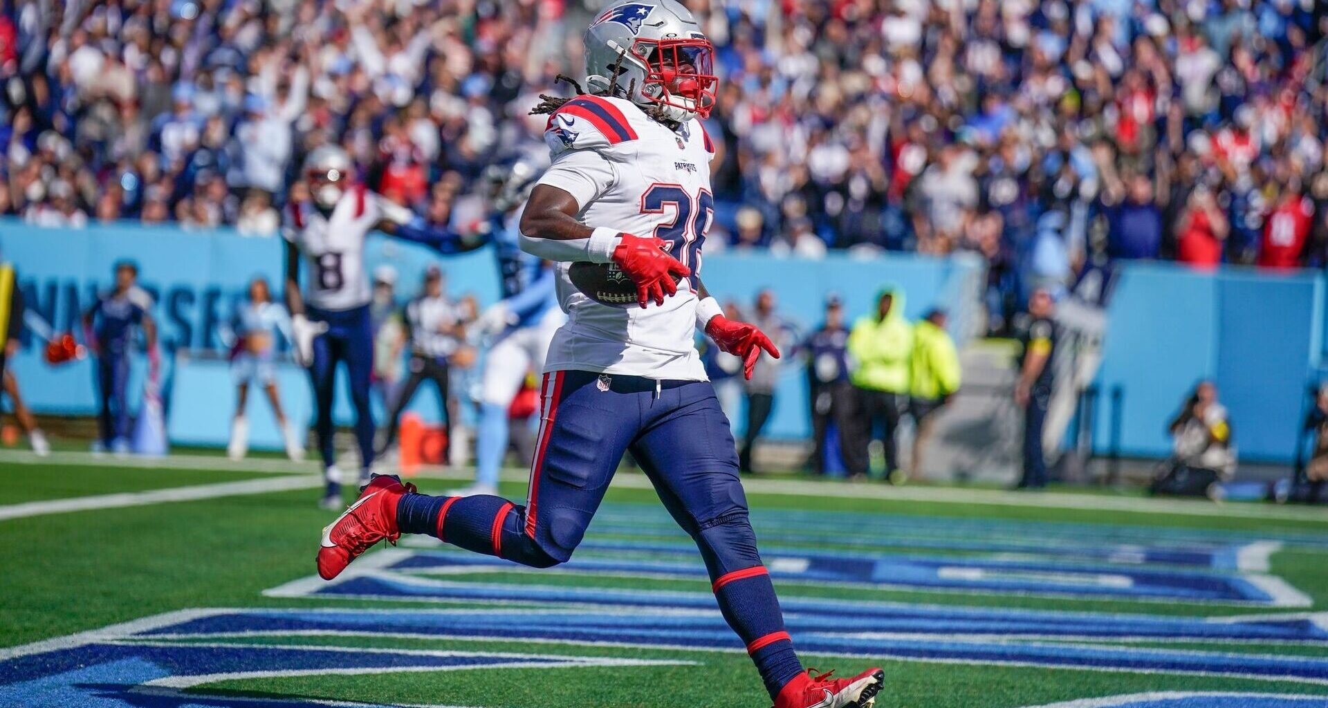 Insider Thinks Patriots Could Make Polarizing 'Workhorse' Decision