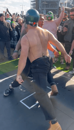 Jason Kelce has a belly bucking contest in the parking lot of Lincoln Financial Field .