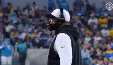 Insider Suspects Steelers Could Have 'Hard Discussions' Over Mike Tomlin's Future