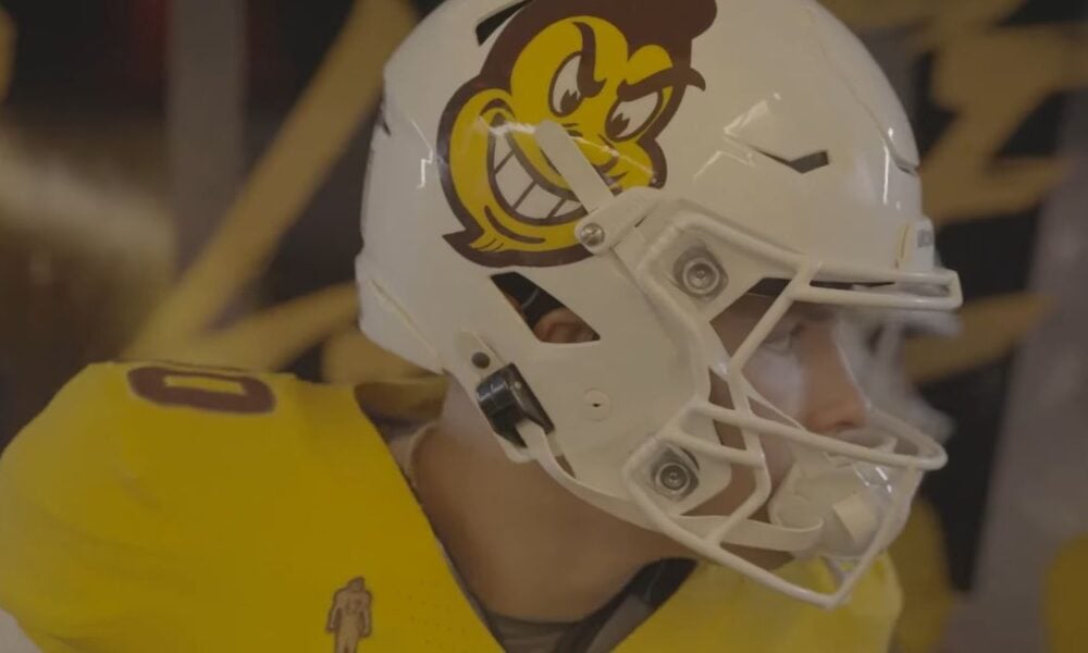 College QB On Steelers' Radar Out For Season, Unlikely To Enter 2026 NFL Draft 