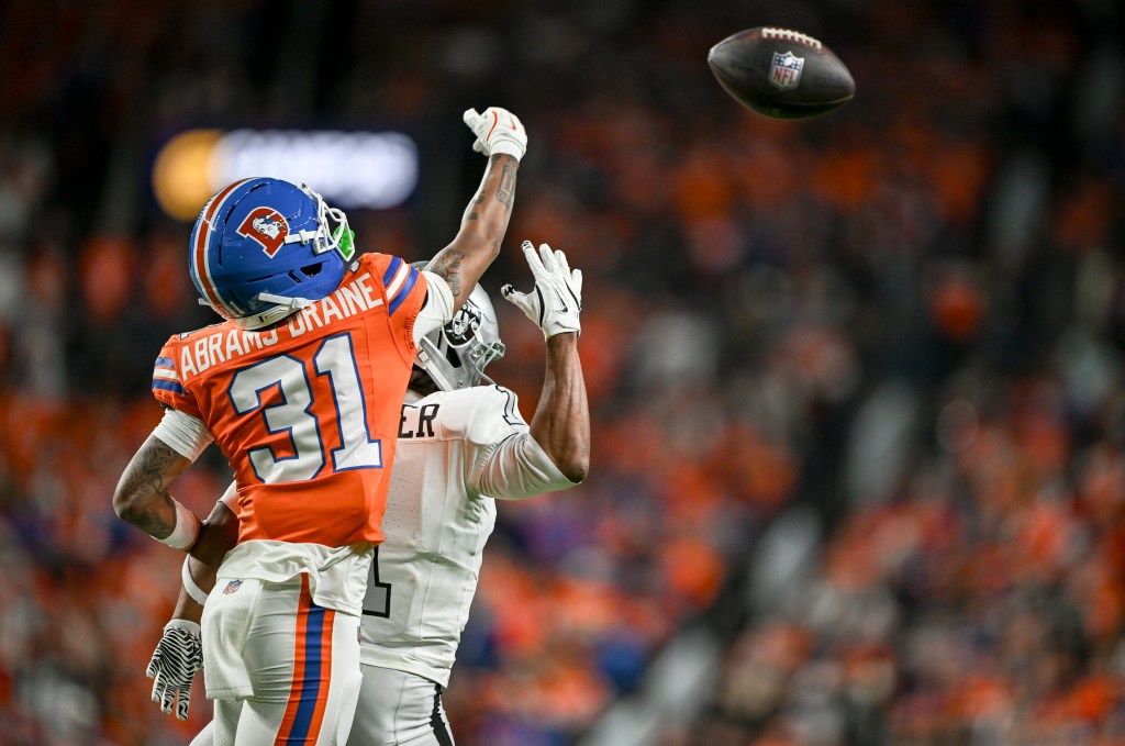 Broncos, Vance Joseph throw mix of CBs at Raiders' Brock Bowers