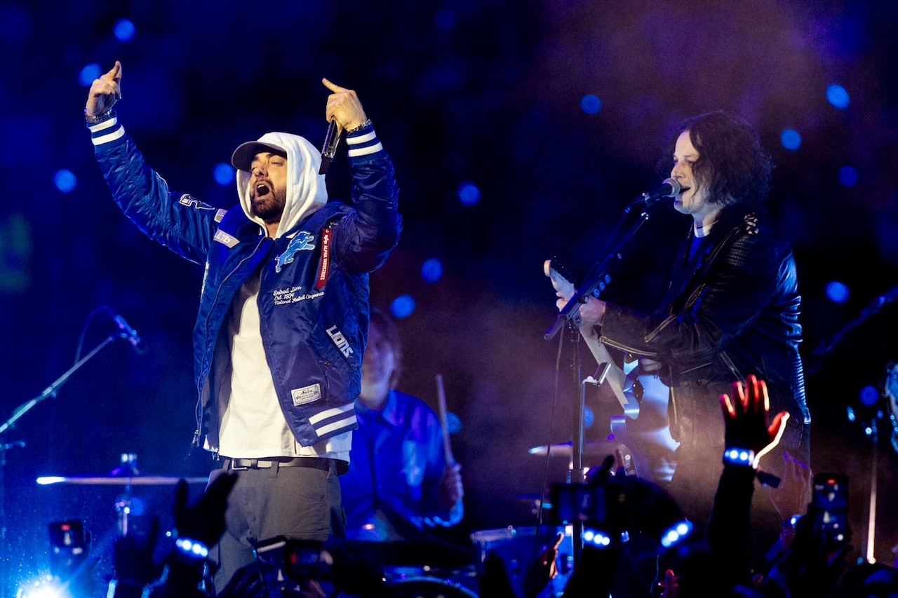 Eminem surprises as Jack White performs at Detroit Lions halftime show on Thanksgiving Day