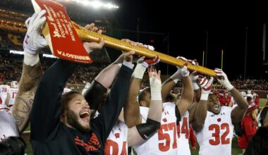 What do an axe, a bucket and a cannon have in common? Meet the rivalry trophies of college football – Hartford Courant