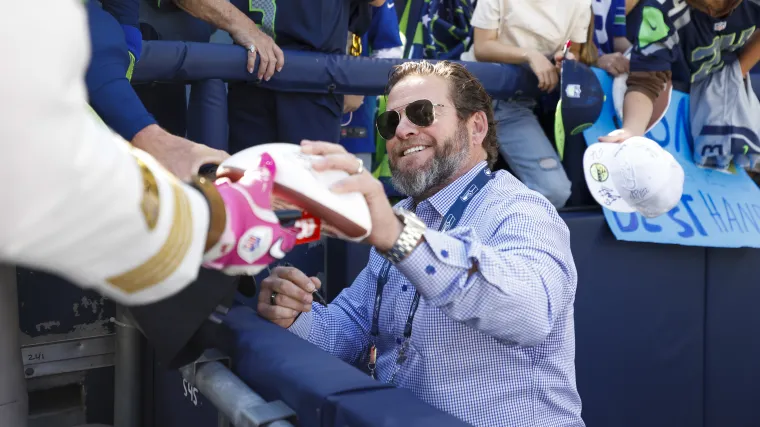 Seahawks trade rumor from Adam Schefter opens door for electric deadline image