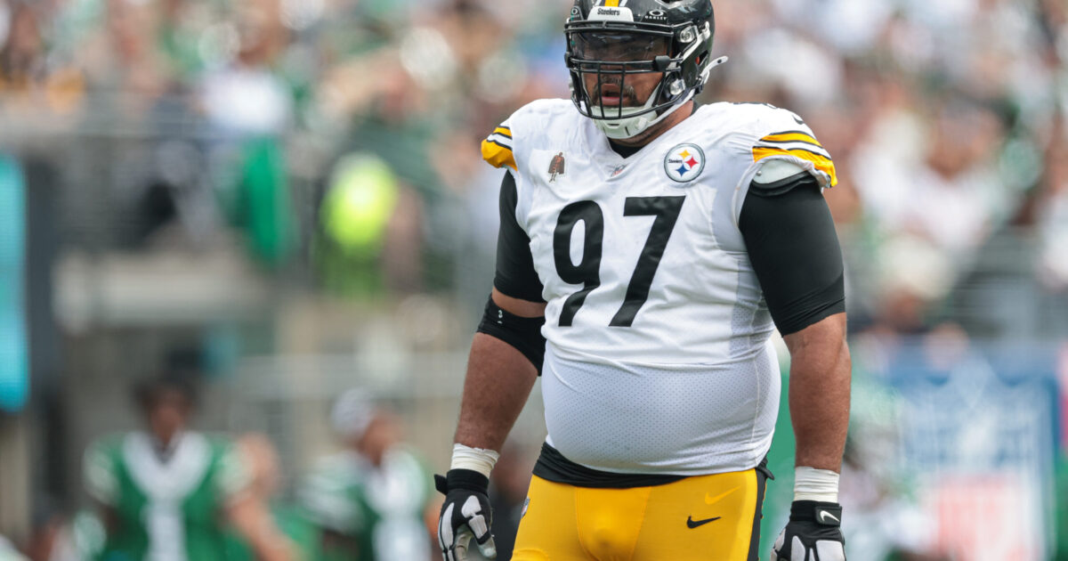 Steelers and Bears make changes in game statuses heading into Week 12