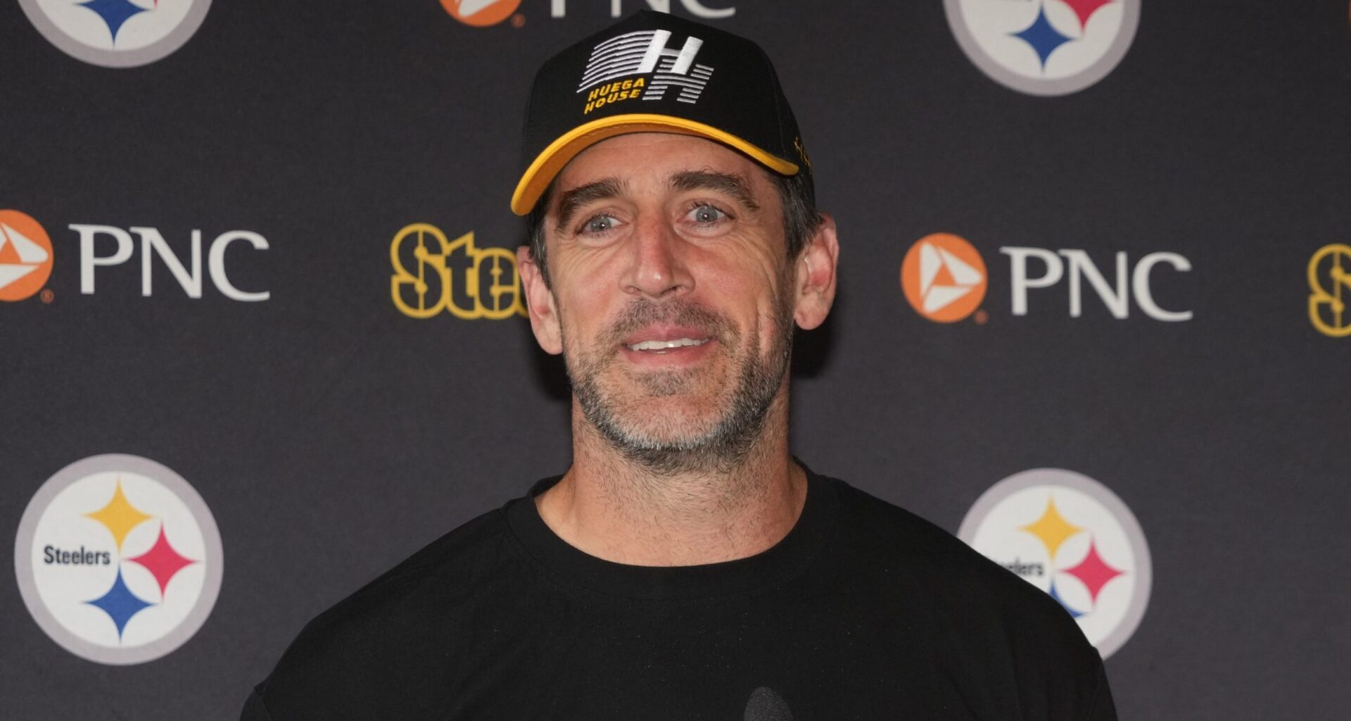 Aaron Rodgers rebukes Cris Collinsworth theory