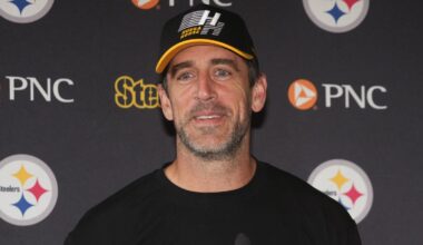 Aaron Rodgers rebukes Cris Collinsworth theory