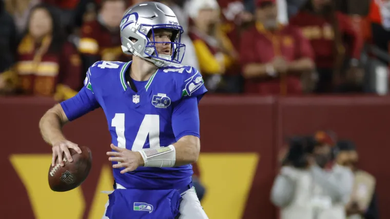 Why Seahawks have a different helmet logo with today’s uniforms vs. Vikings image