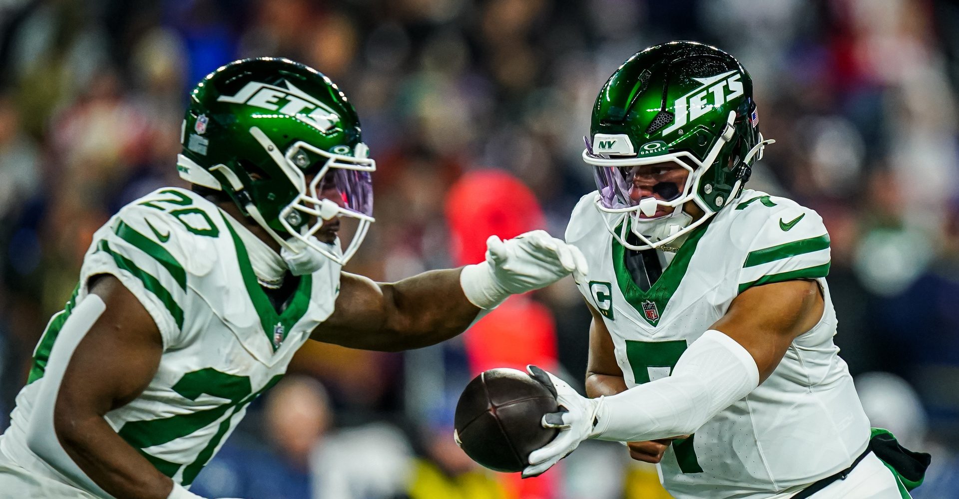 Breece Hall chides Jets beat reporter over 'pathetic move' with Justin Fields