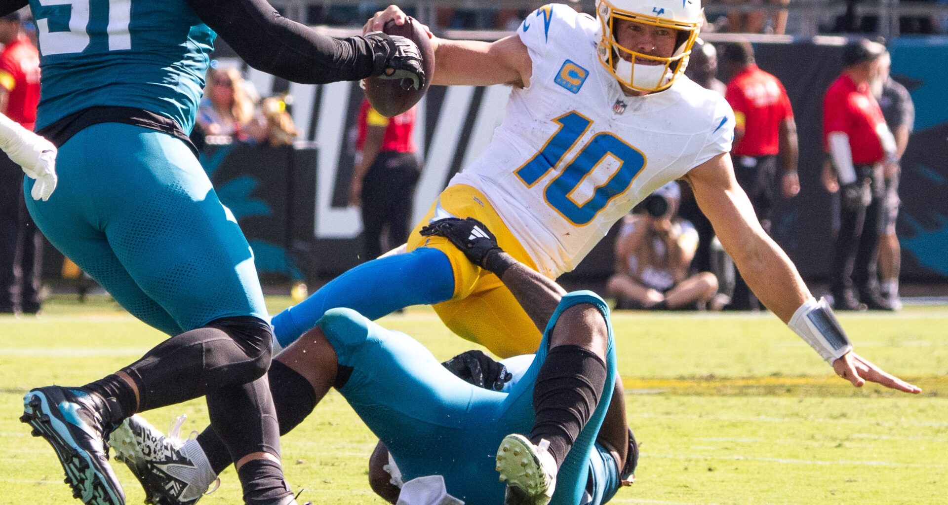 The Chargers Are Failing Justin Herbert – The Lead