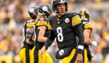 Aaron Rodgers’ fractured left wrist won’t require surgery; Steelers QB could play Week 12