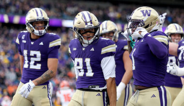 UW Huskies AP Top 25...