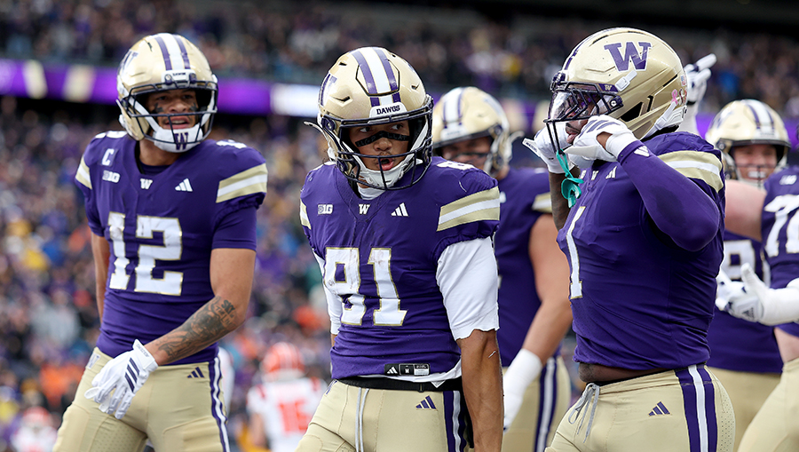 UW Huskies AP Top 25...