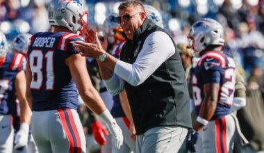 Mike Vrabel commends Patriots players for continuing to work on off day
