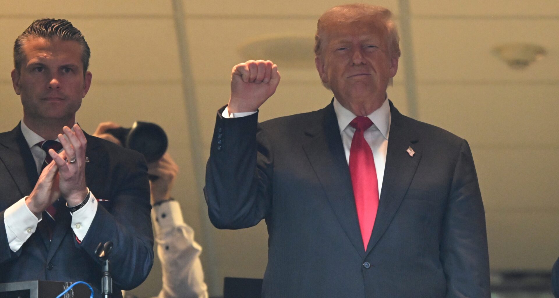 President Donal Trump Faces Mixed Reception at Washington Commanders’ Game