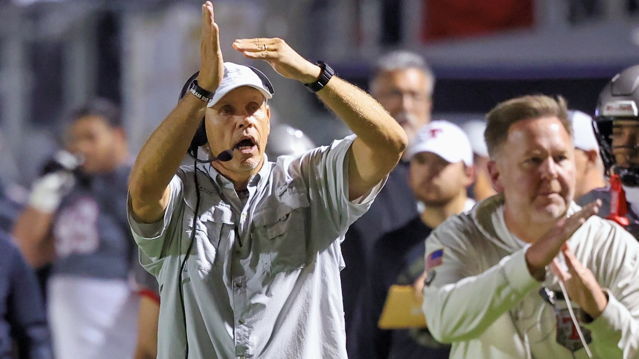 Carver-Montgomery at Thompson football