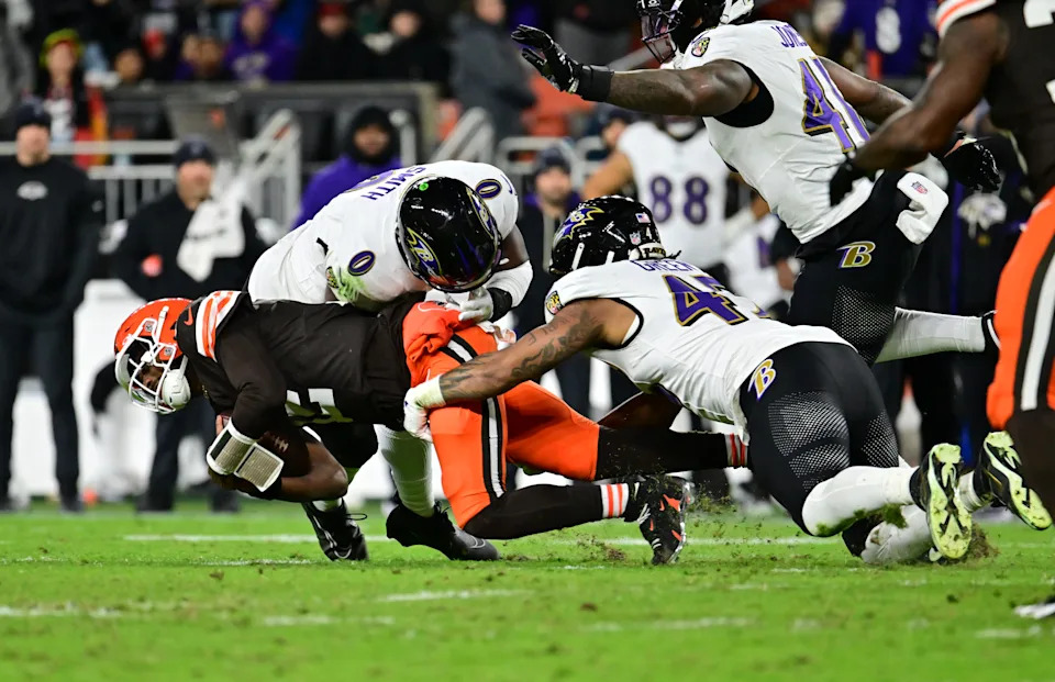 CHARLOTTE, NORTH CAROLINA – AUGUST 08: Quarterback Shedeur Sanders #12 of the Cleveland Browns reacts at the line of scrimmage in the first half during the NFL Preseason 2025 game against the Carolina Panthers at Bank of America Stadium on August 08, 2025 in Charlotte, North Carolina. (Photo by Jared C. Tilton/Getty Images) | Jeff Lange / USA TODAY NETWORK via Imagn Images