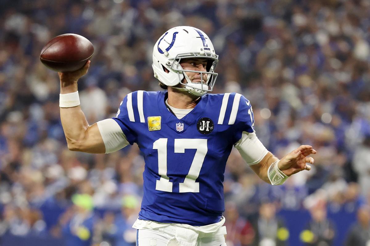 Colts QB Daniel Jones Hosting Youth Football Camp in Evansville