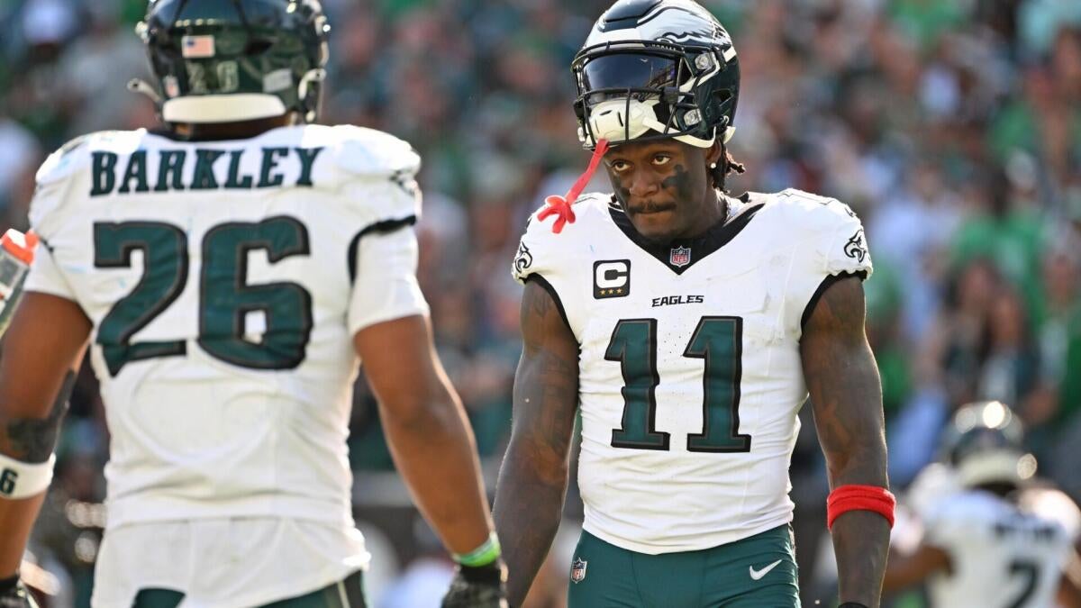 A.J. Brown throws subtle shade at Saquon Barkley as Eagles' drama continues