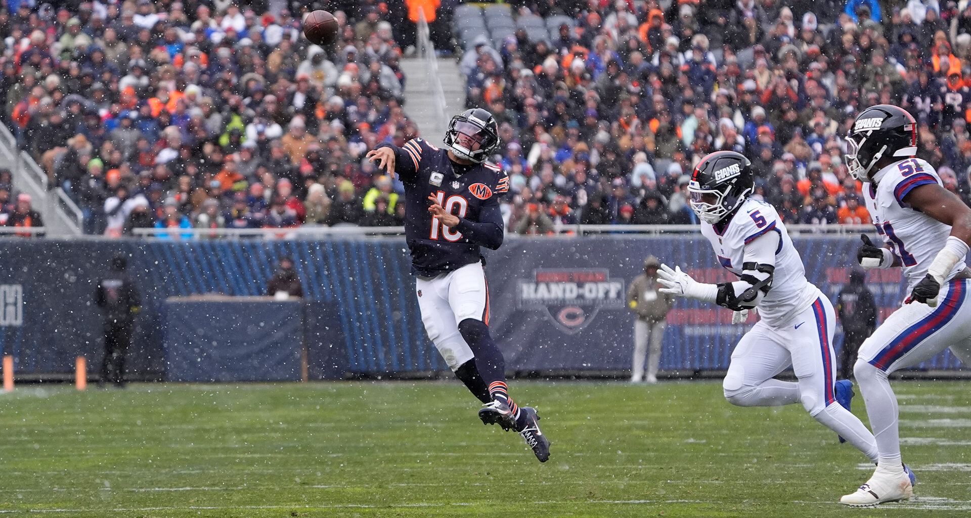 Bears, Ben Johnson finding balance with Caleb Williams ability to run, pass