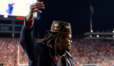 Mike Vrabel Reacts To Cam Newton Calling Patriots 'Fool's Gold'