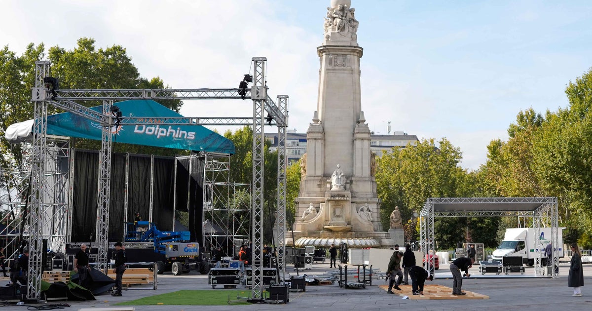 Miami Dolphins fans bring South Florida spirit to Madrid ahead of historic game in Spain
