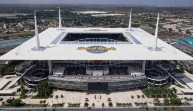 Two men arrested in separate fake ticket schemes at Hard Rock Stadium during Dolphins game, police say