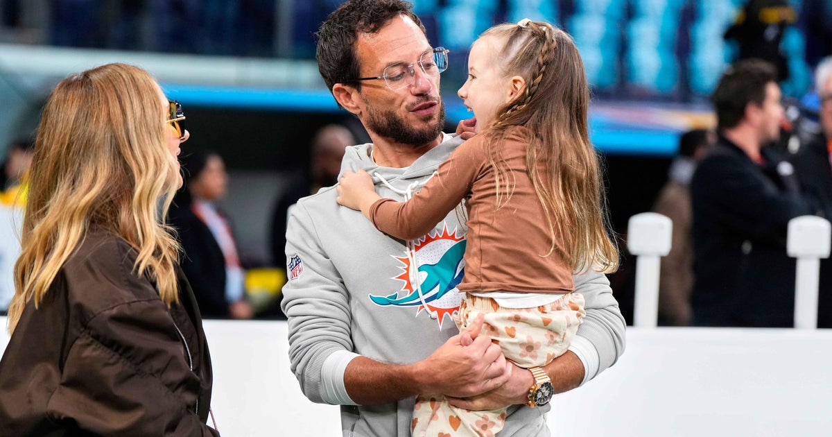 Mike McDaniel says family, rest and Miami Dolphins' winning streak align perfectly