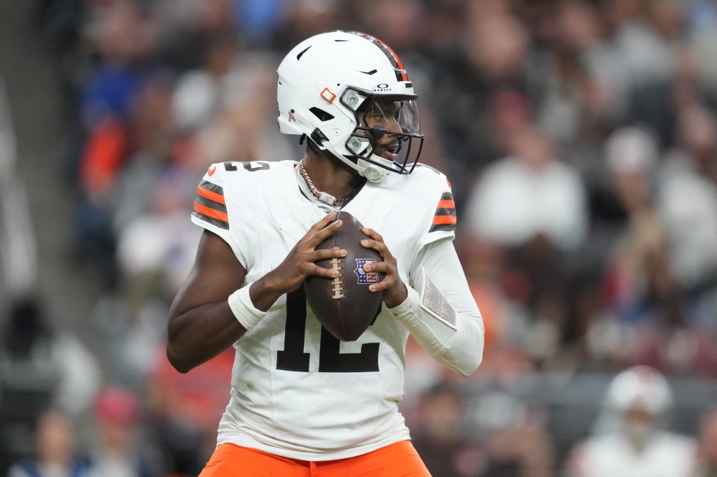 Cleveland Browns quarterback Shedeur Sanders (12) passes against the Las Vegas Raiders.