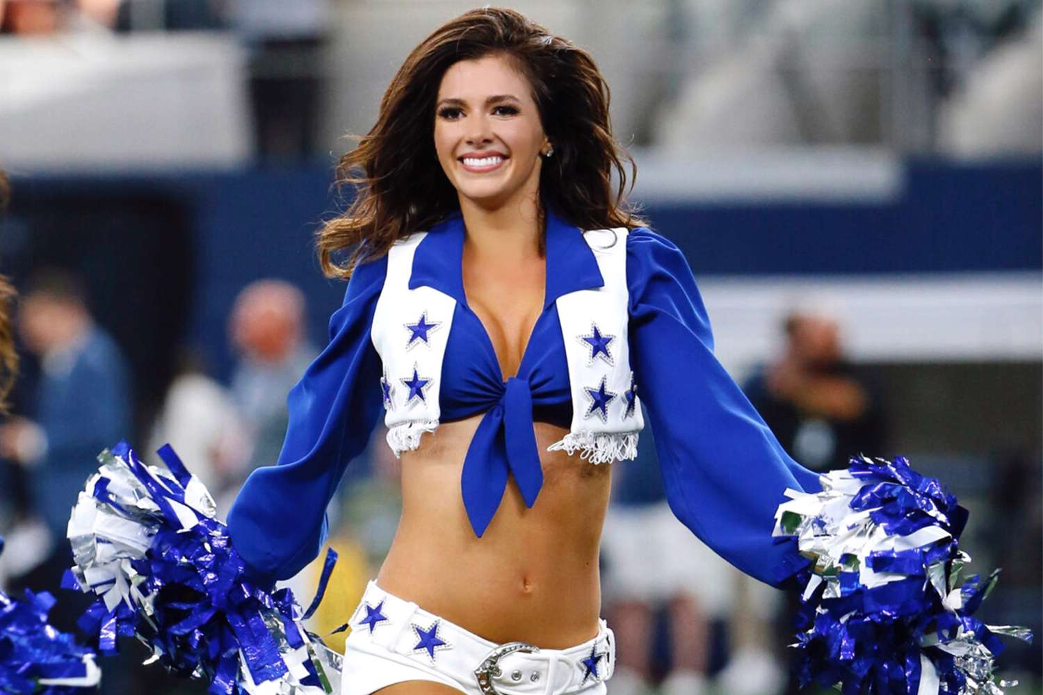 Mom of Dallas Cowboys Cheerleader Gave Up 1 Big Thanksgiving Tradition (Exclusive)