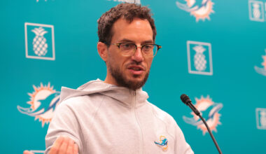 Dolphins' Mike McDaniel decision reportedly could come down to this