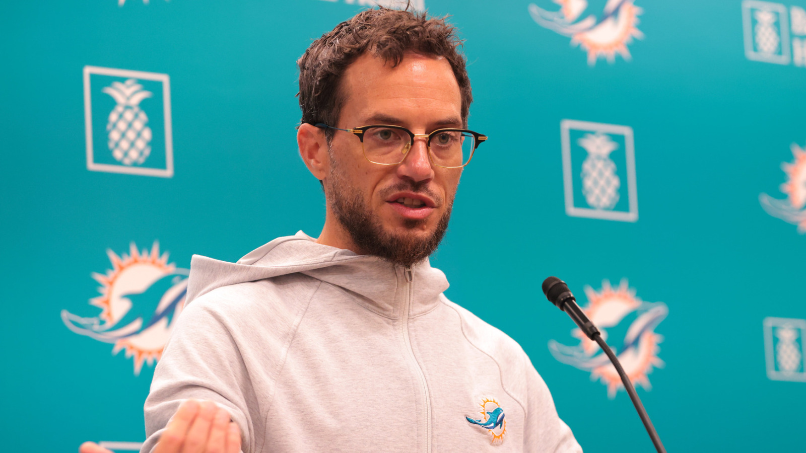 Dolphins' Mike McDaniel decision reportedly could come down to this