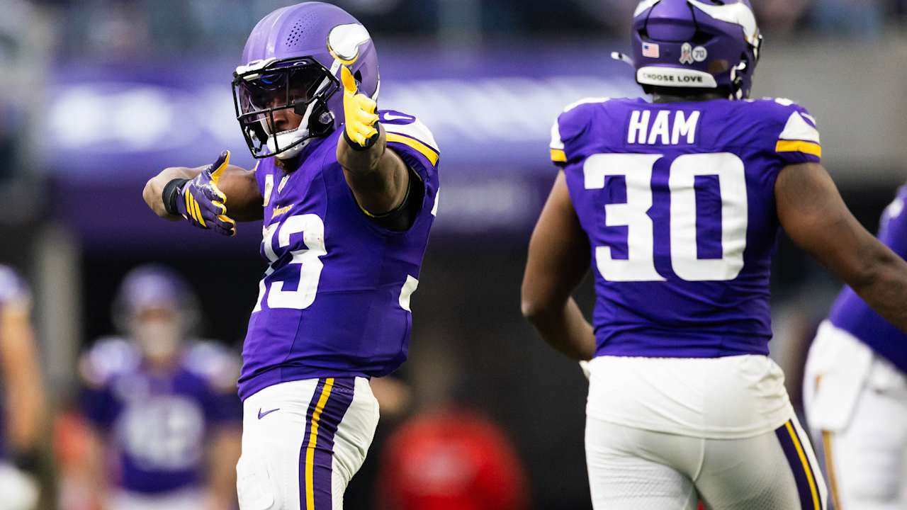 Aaron Jones, Sr. Reaches 10,000 Career Scrimmage Yards