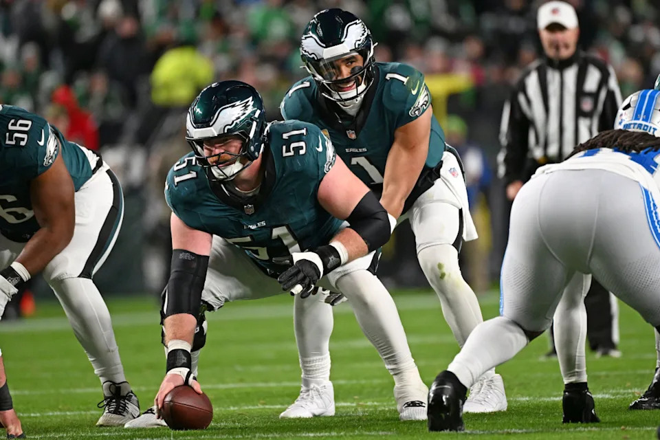 Philadelphia Eagles quarterback Jalen Hurts (1) and center Cam Jurgens (51) Eric Hartline-Imagn Images