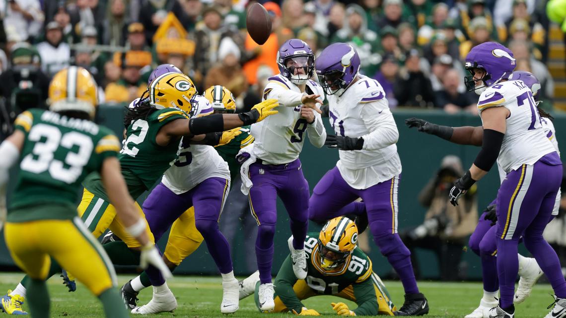 Offensive struggles doom Vikings in second half against Packers