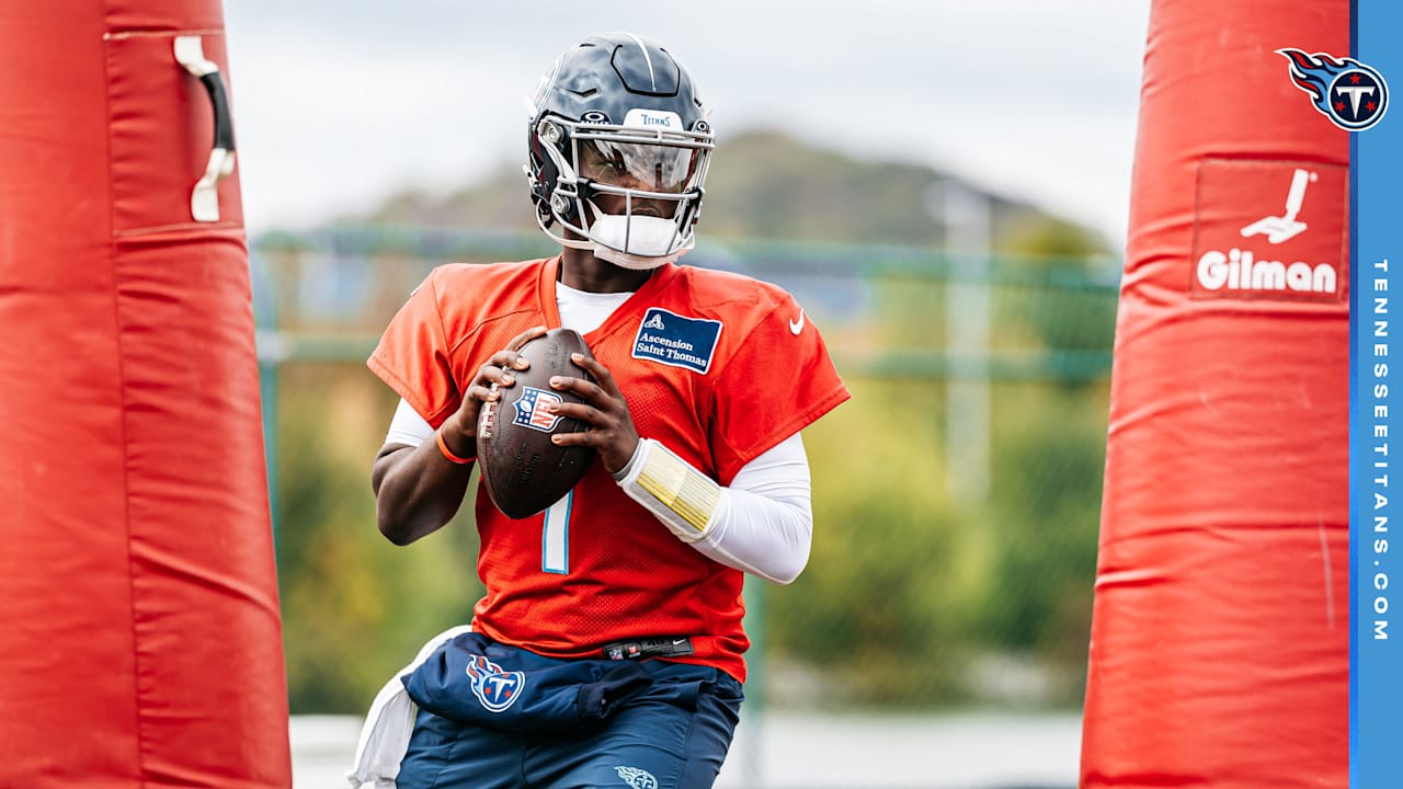 Titans QB Cam Ward Aims to be Decisive Against Attacking Seattle Defense